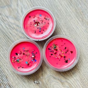 Paint The Roses Red Wax Melt Cups